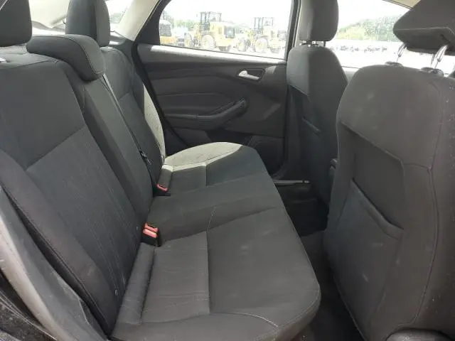 2017 FORD FOCUS SE