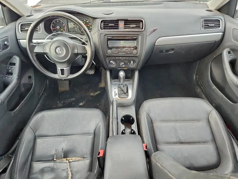 2013 VOLKSWAGEN JETTA SE  