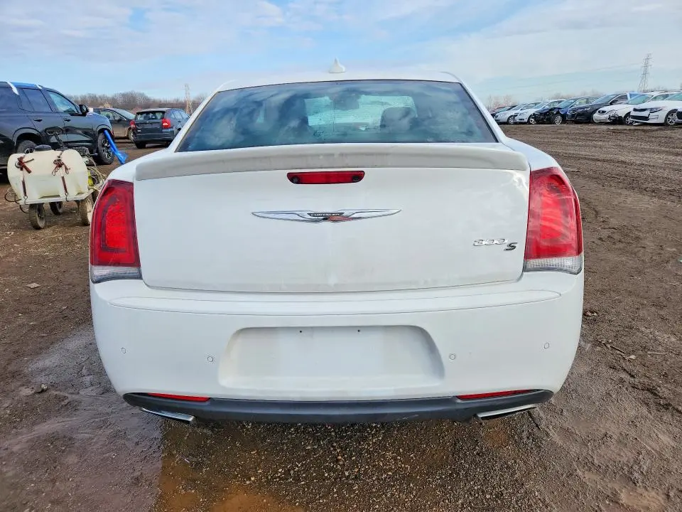 2018 CHRYSLER 300 S  