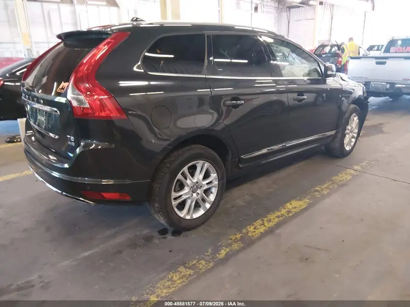 2015 VOLVO XC60  