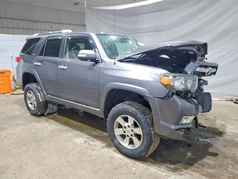 2010 TOYOTA 4RUNNER SR5  