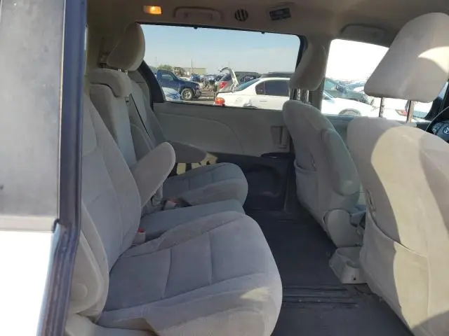 2015 TOYOTA SIENNA LE  