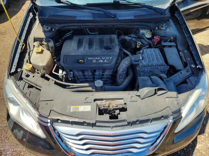 2014 CHRYSLER 200 LX  