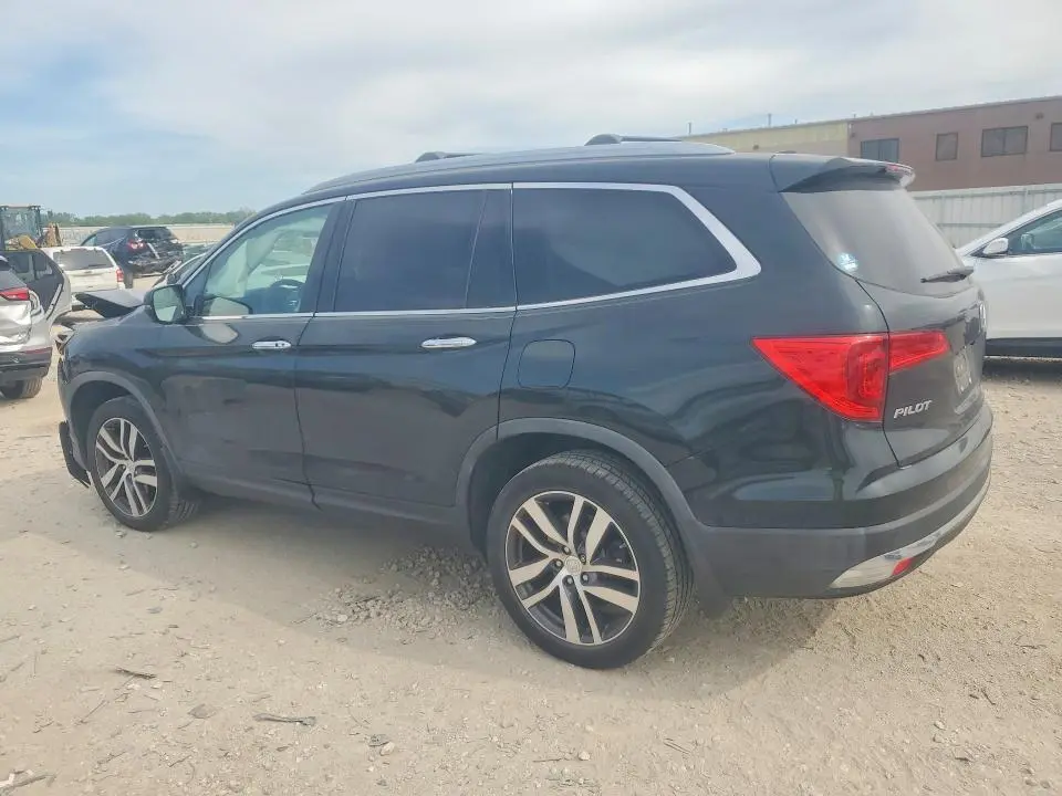 2017 HONDA PILOT   