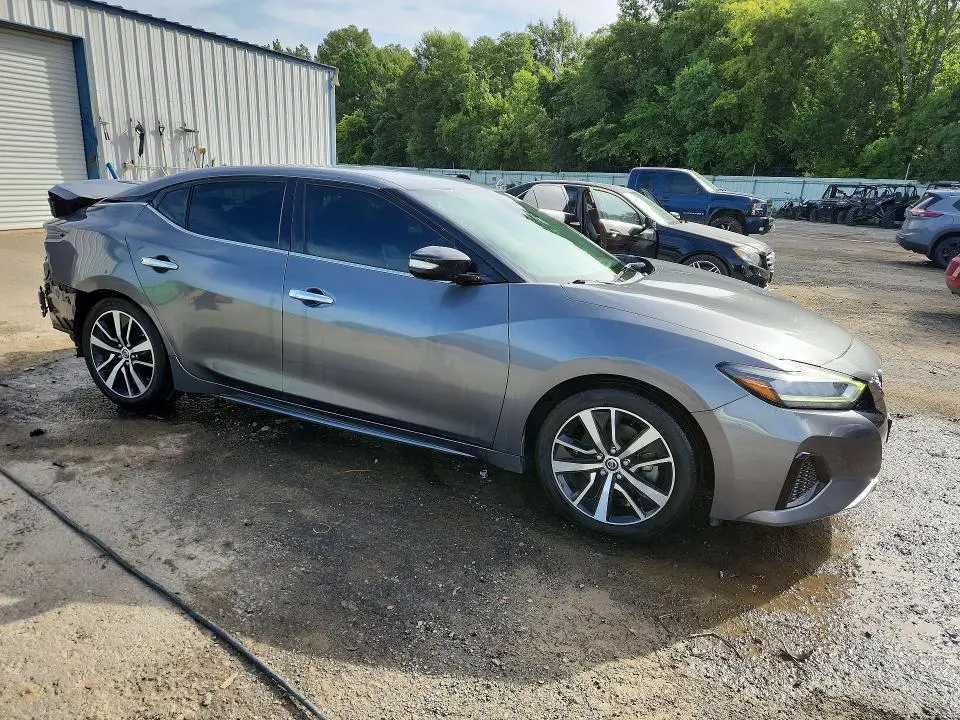 2021 NISSAN MAXIMA SV  