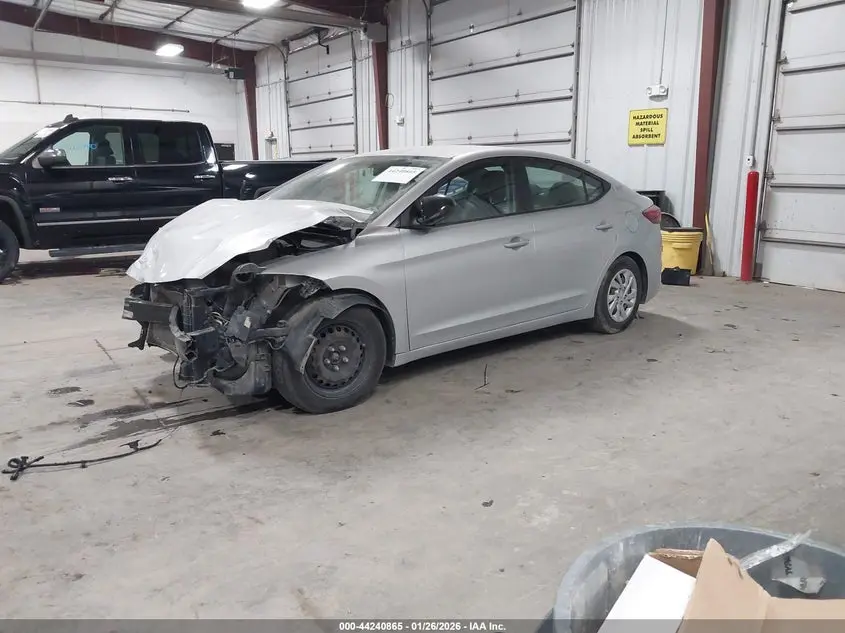 2018 HYUNDAI ELANTRA SE