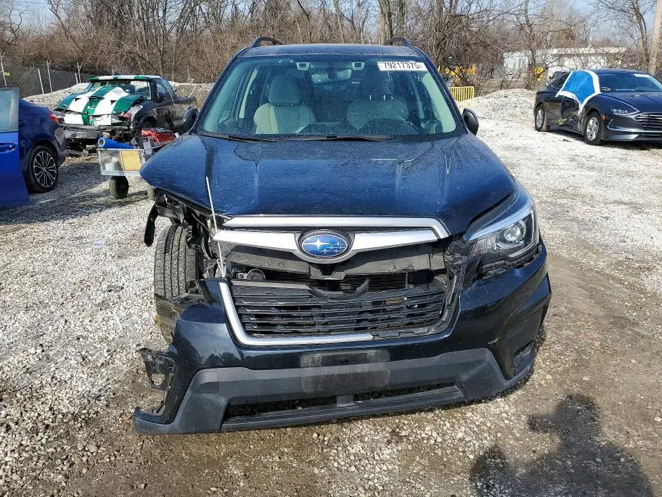 2019 SUBARU FORESTER PREMIUM  