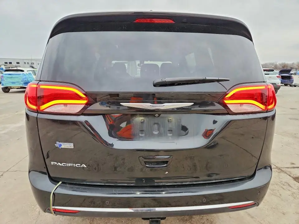 2017 CHRYSLER PACIFICA TOURING L  