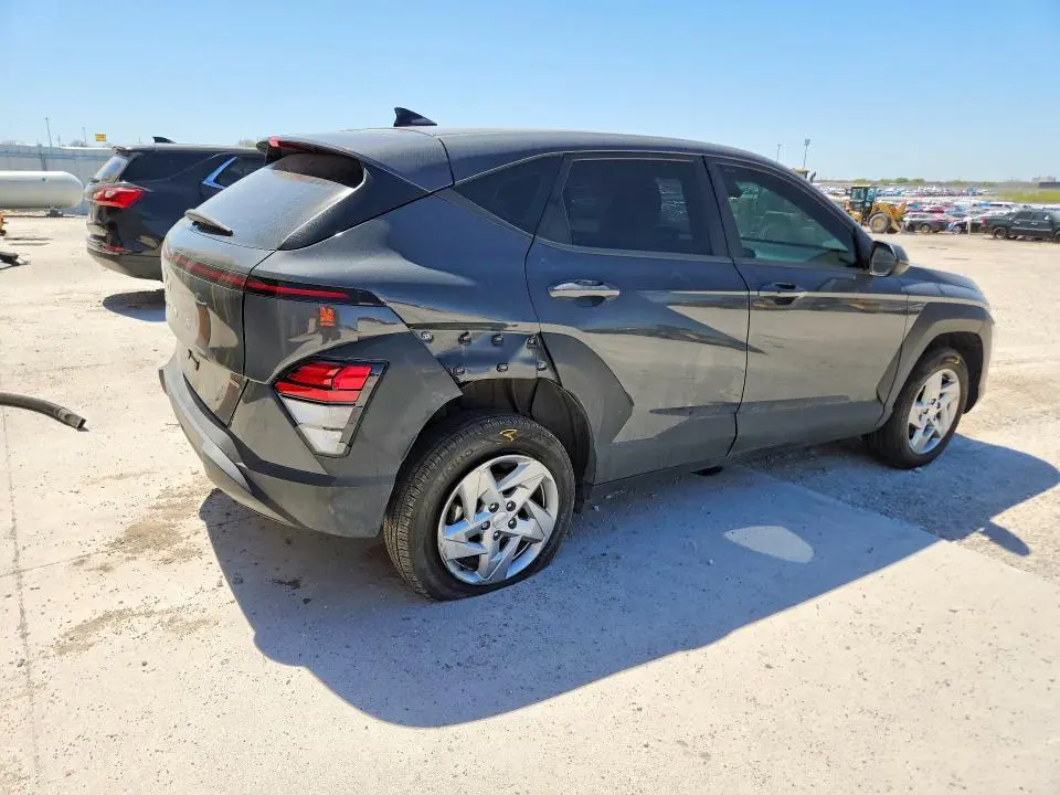 2024 HYUNDAI KONA SE  