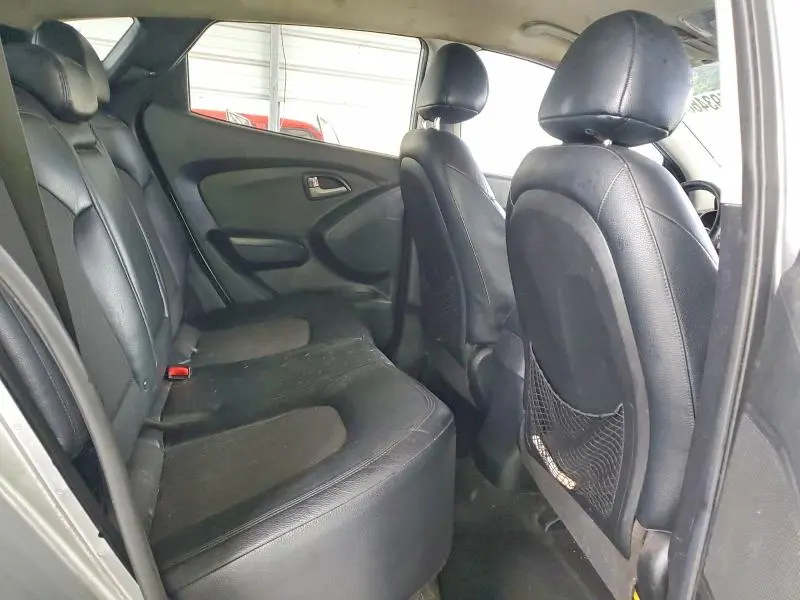 2011 HYUNDAI TUCSON GLS  