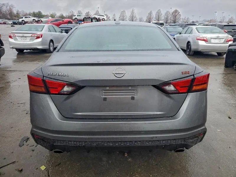 2024 NISSAN ALTIMA SR  