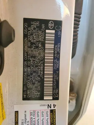 2020 TOYOTA C-HR XLE  