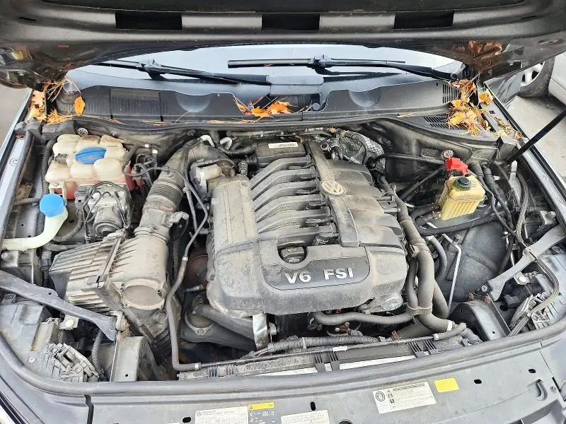 2014 VOLKSWAGEN TOUAREG V6  