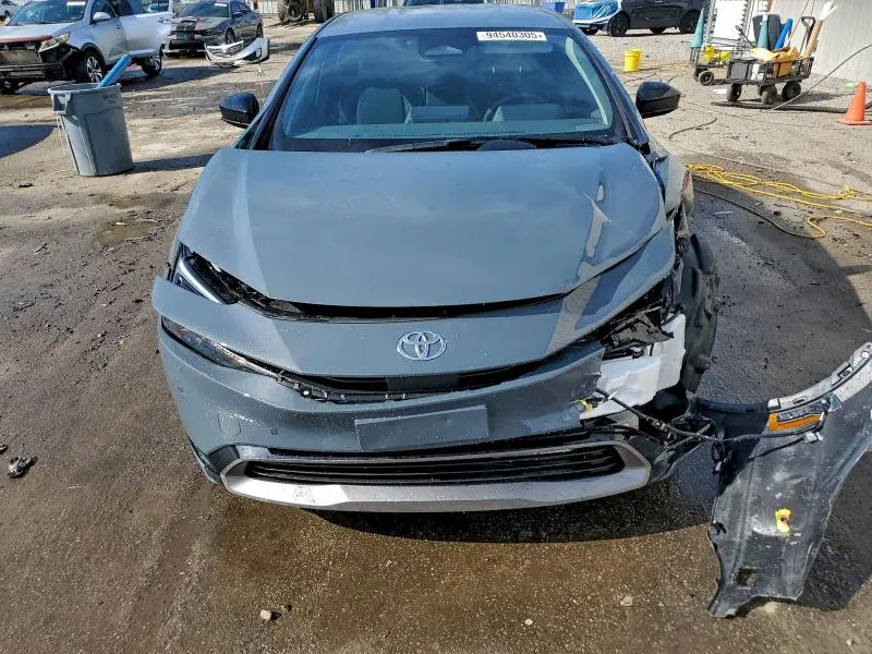 2026 TOYOTA PRIUS LE  