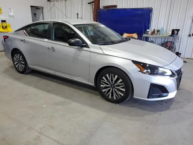 2024 NISSAN ALTIMA SV  