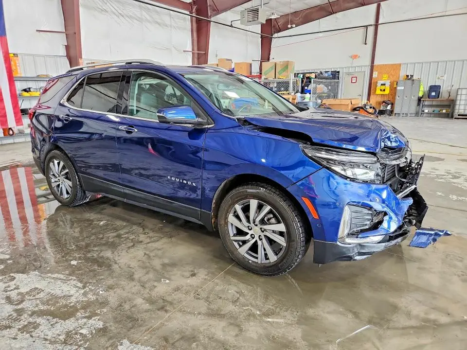 2022 CHEVROLET EQUINOX PREMIER  