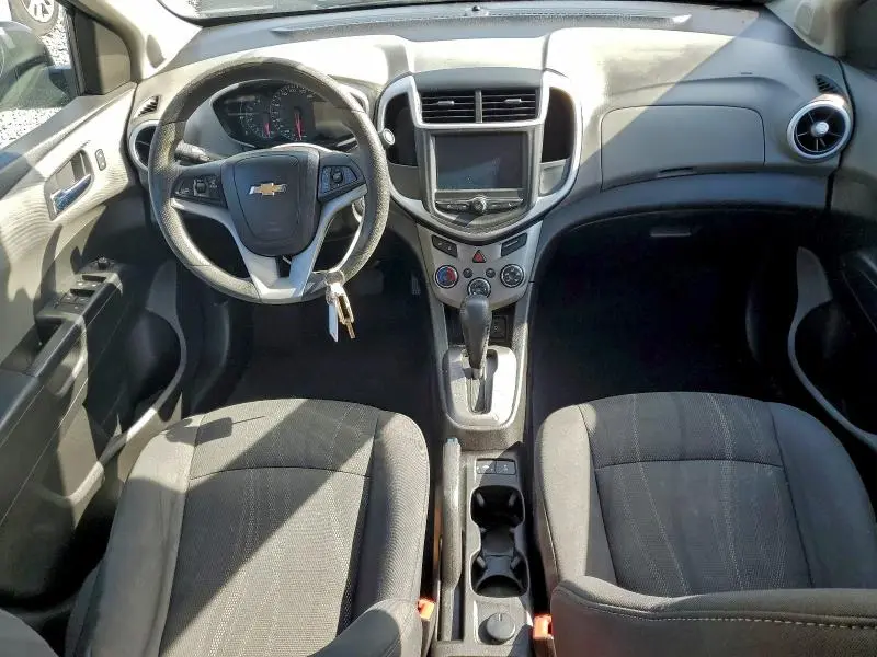 2017 CHEVROLET SONIC LT  