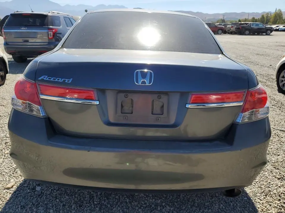 2011 HONDA ACCORD LX  