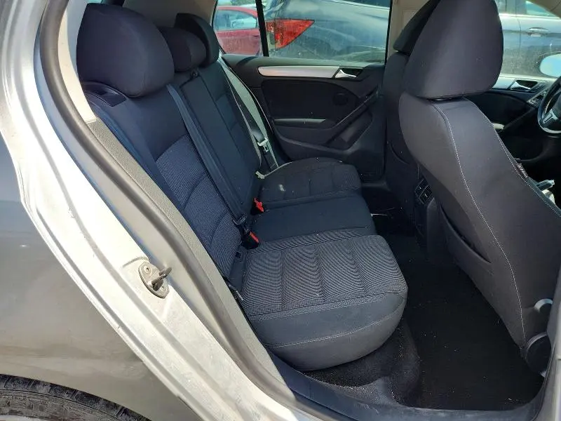 2011 VOLKSWAGEN GOLF   