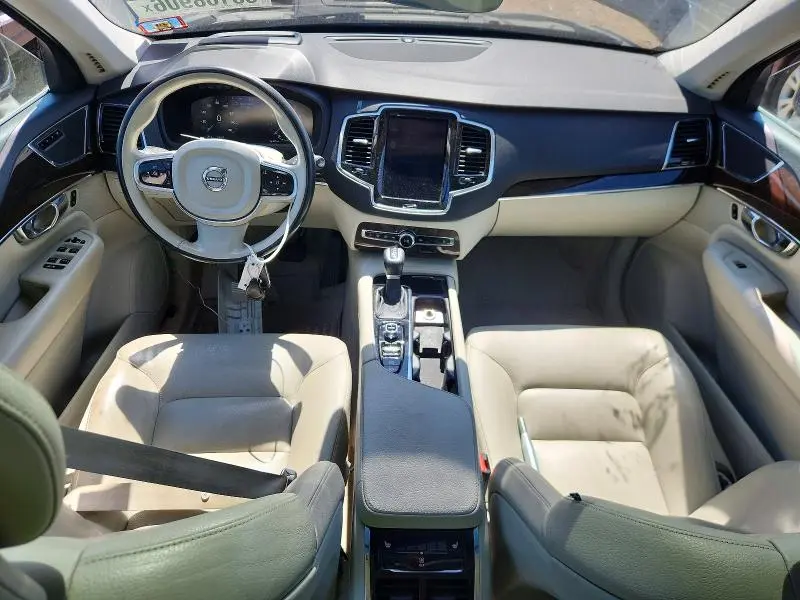 2016 VOLVO XC90 T6  