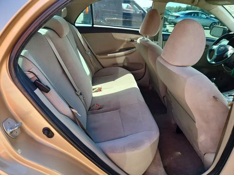 2012 TOYOTA COROLLA LE  