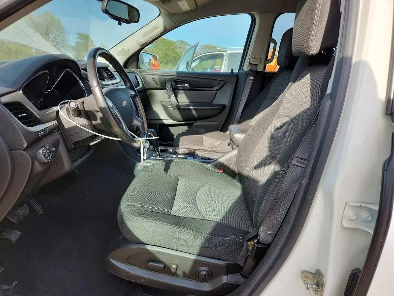 2015 CHEVROLET TRAVERSE LT  