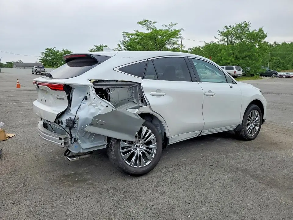 2024 TOYOTA VENZA LIMITED  