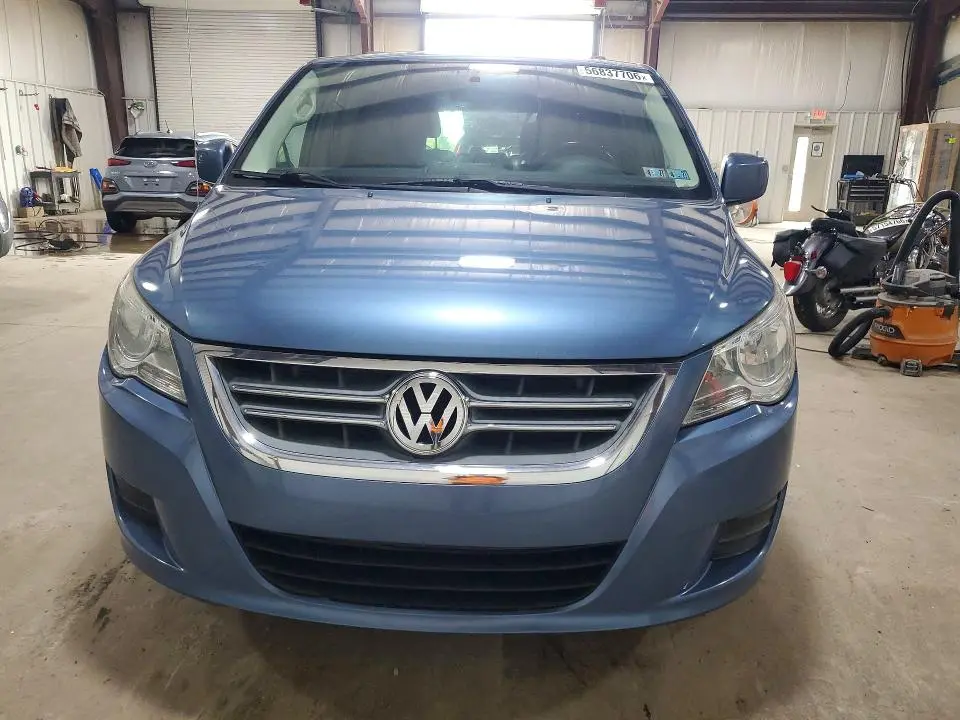 2011 VOLKSWAGEN ROUTAN SE  