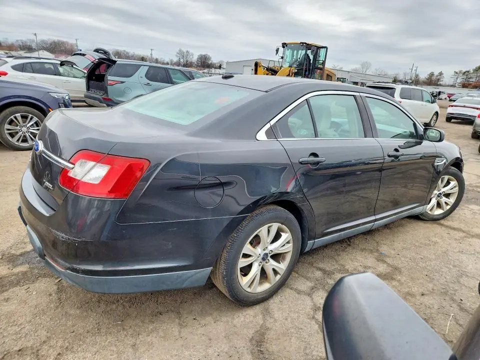 2011 FORD TAURUS SEL  