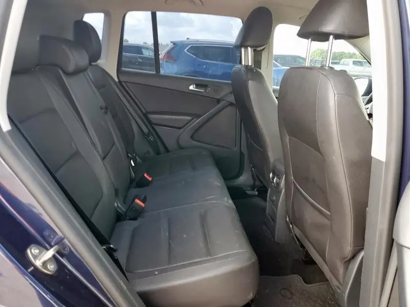 2016 VOLKSWAGEN TIGUAN S  