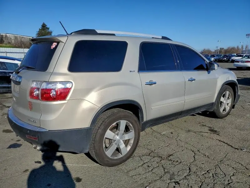 2011 GMC ACADIA SLT-2  