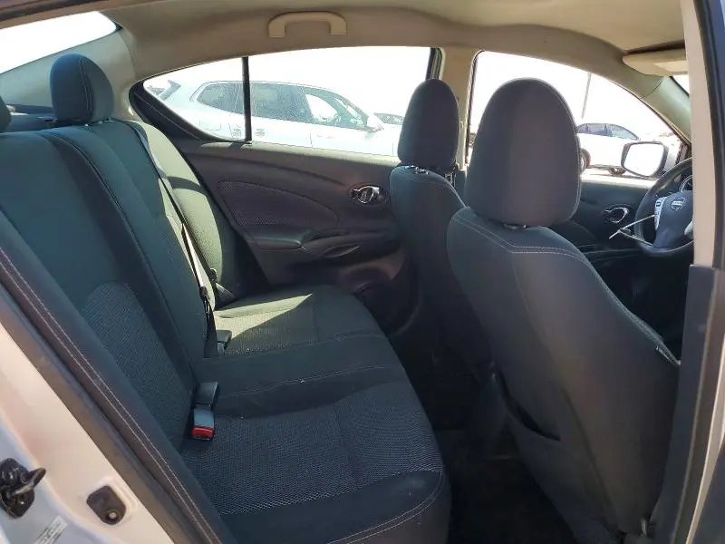 2019 NISSAN VERSA SV  