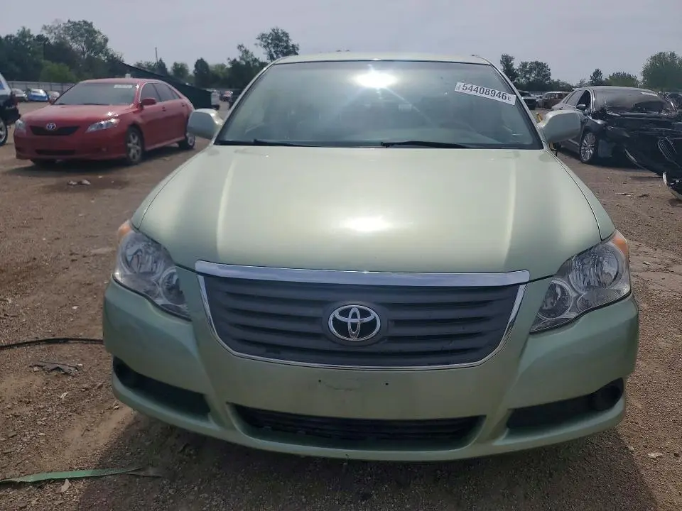 2010 TOYOTA AVALON XL  