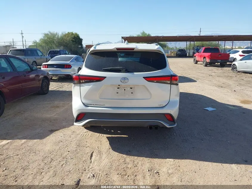 2021 TOYOTA HIGHLANDER XSE