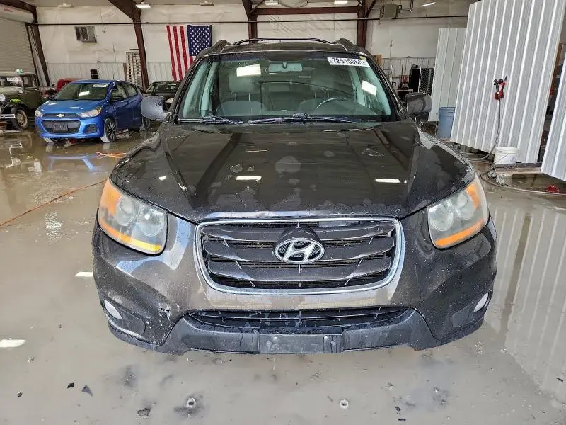 2011 HYUNDAI SANTA FE SE  