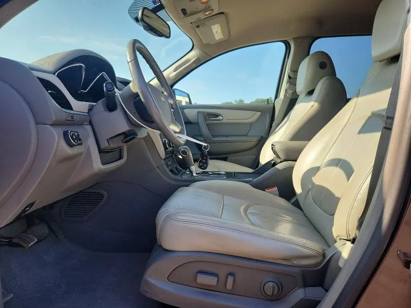 2015 CHEVROLET TRAVERSE LT  