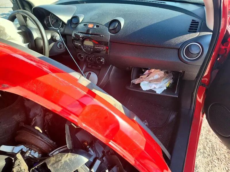 2011 MAZDA MAZDA2   