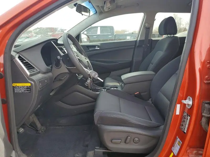 2017 HYUNDAI TUCSON SE  