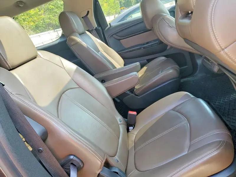 2013 GMC ACADIA SLT-1  
