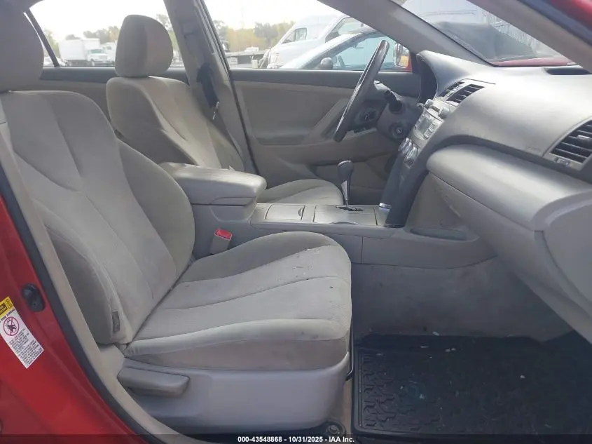 2010 TOYOTA CAMRY LE