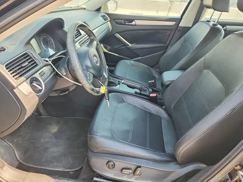 2015 VOLKSWAGEN PASSAT S  