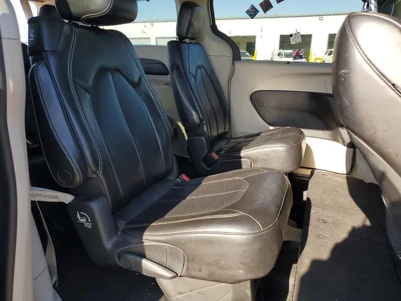 2021 CHRYSLER VOYAGER LXI  