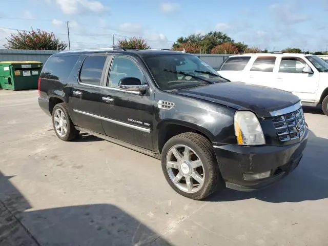 2010 CADILLAC ESCALADE ESV PREMIUM  
