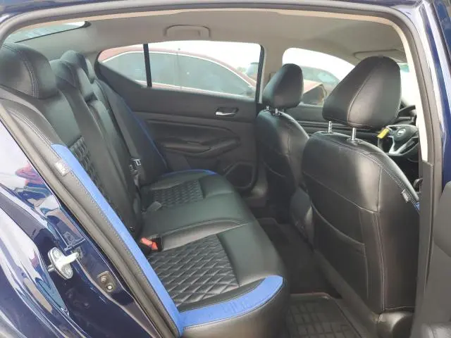 2022 NISSAN ALTIMA SR  