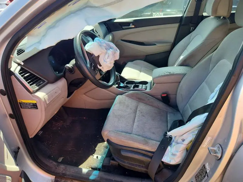 2018 HYUNDAI TUCSON SE  