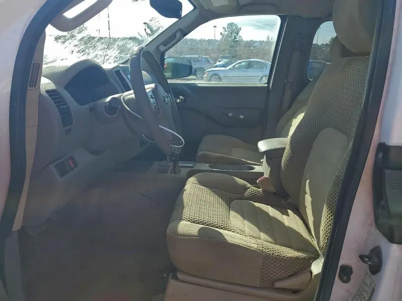 2012 NISSAN FRONTIER SV  