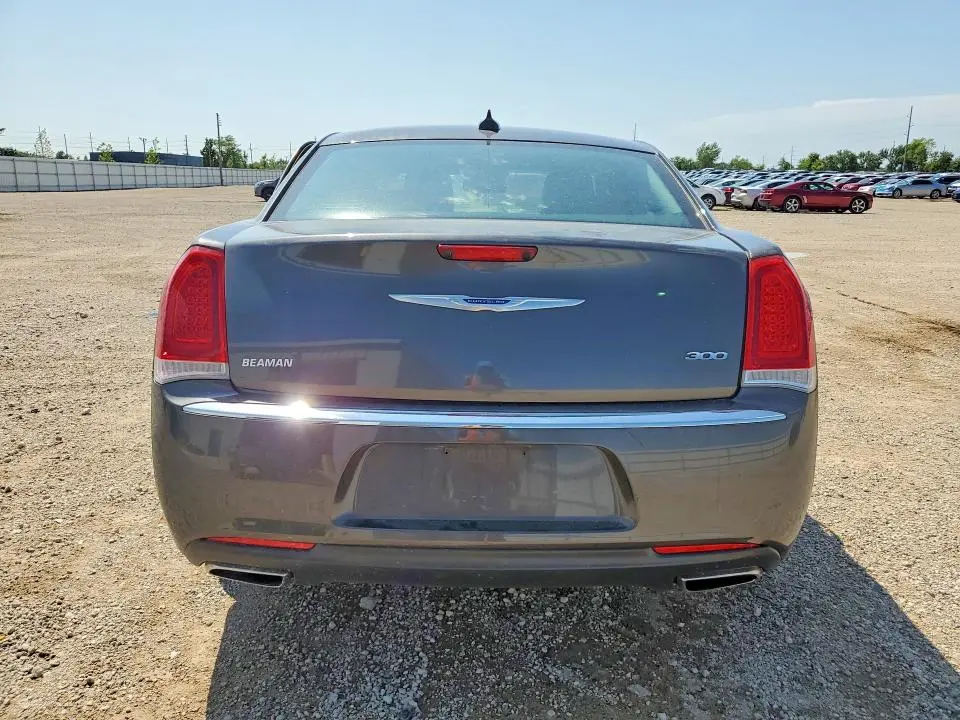 2019 CHRYSLER 300 LIMITED  