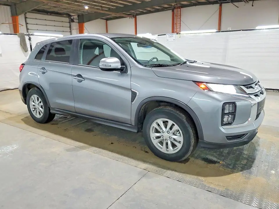 2024 MITSUBISHI RVR SE  