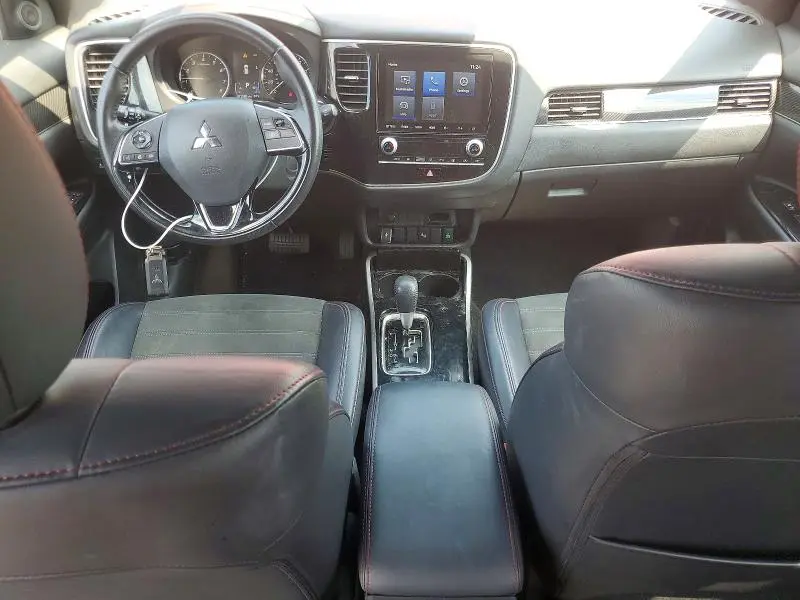 2020 MITSUBISHI OUTLANDER SE  