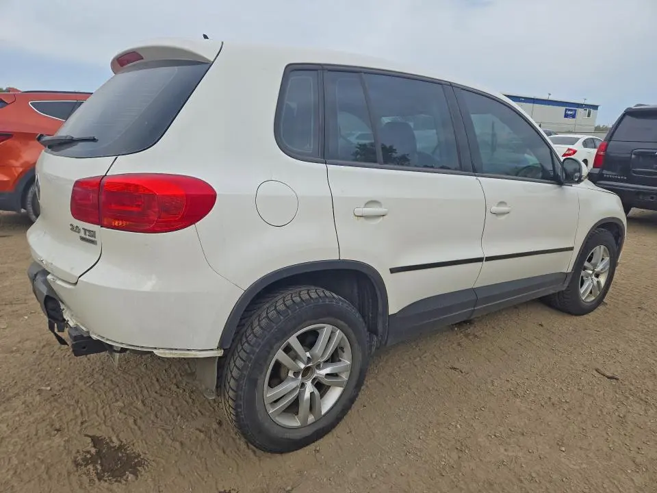 2013 VOLKSWAGEN TIGUAN   